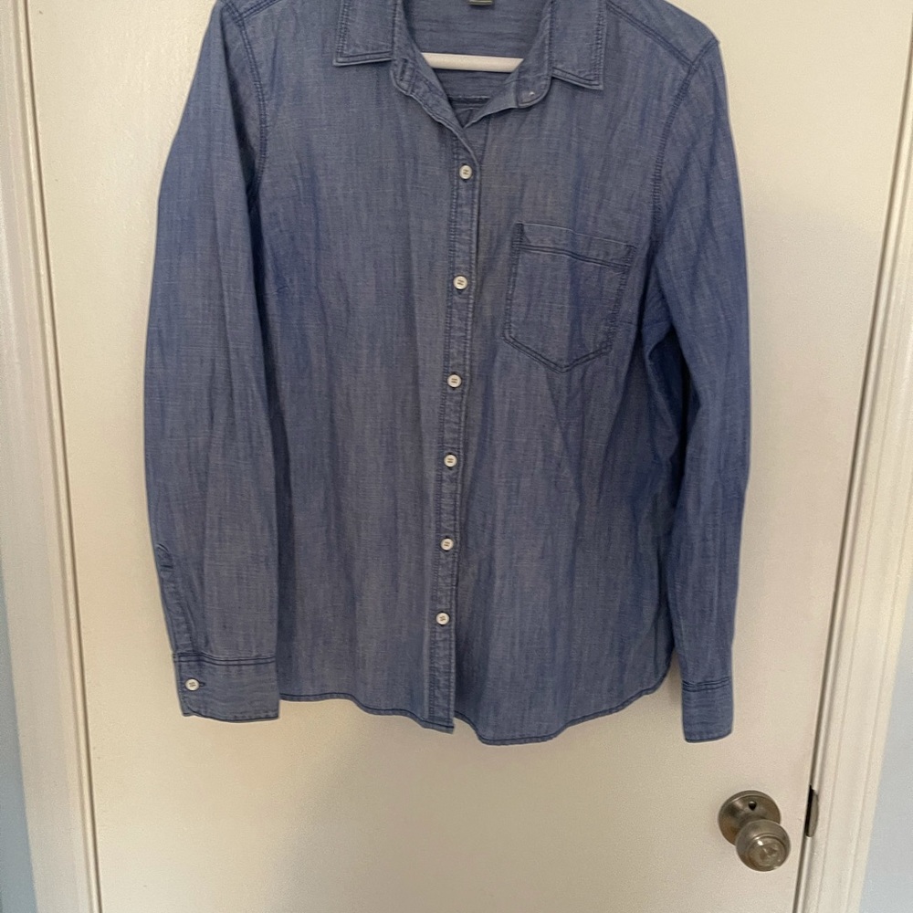 Shirt - Picture 2 of 4